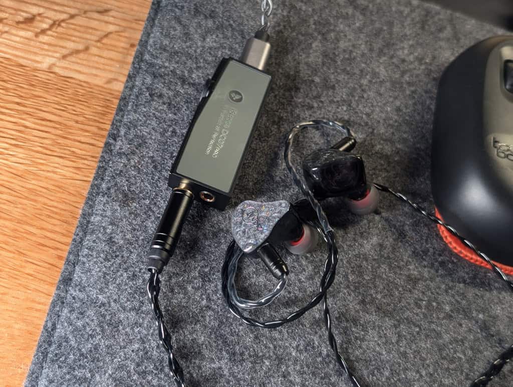 ZiiGaat Areteレビュー。1DD+4BAナチュラルな中高音とパンチのある低音が魅力のIEM