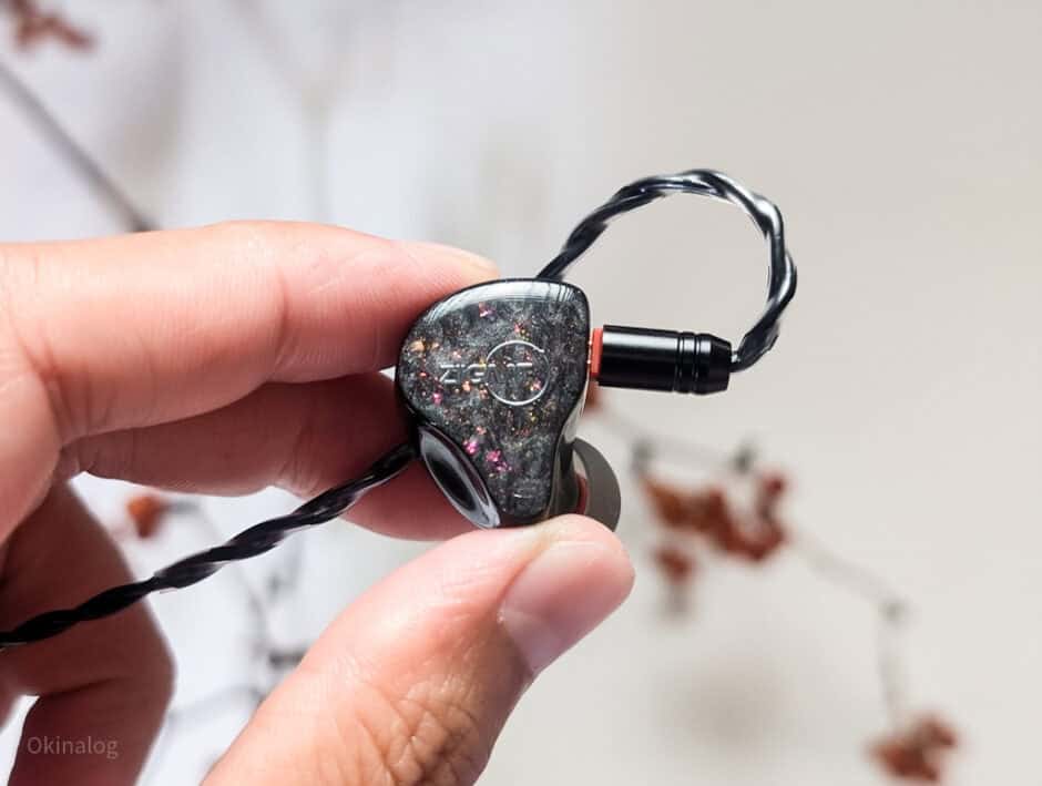 ZiiGaat Areteレビュー。1DD+4BAナチュラルな中高音とパンチのある低音が魅力のIEM