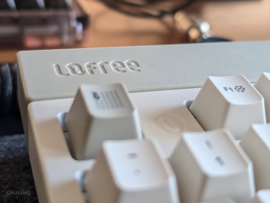 Lofree「Block」レビュー。レトロなデザインだけど実力派！98キーメカニカルキーボード