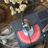 DUNU Concept Rで‟デスク×CD”を楽しむ|ヴィンテージと最先端技術を組み合わせた体験型CDプレーヤー